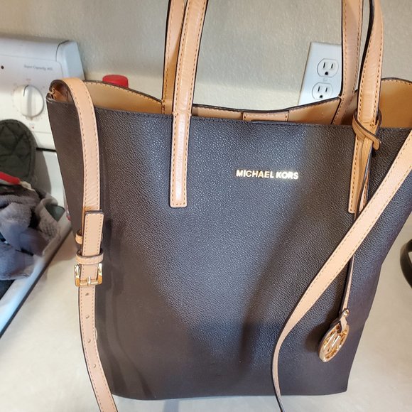 Like New Rare Michael Kors Eliza Reversible Shoulder Bag XL M - Picture 3 of 13